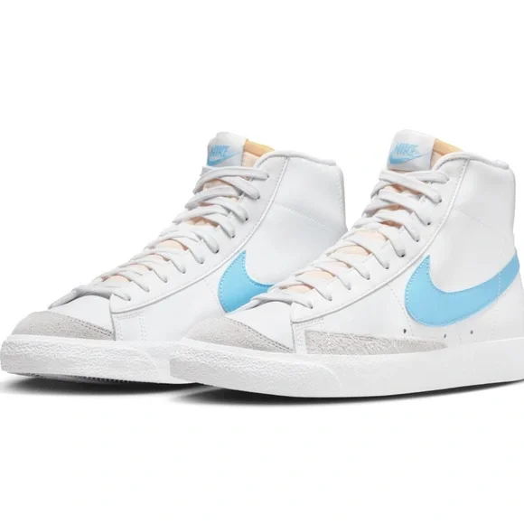 Nike Men’s BLAZER MID '77 VNTG

Style BQ6806-126 Sneakers - Picture 6 of 16